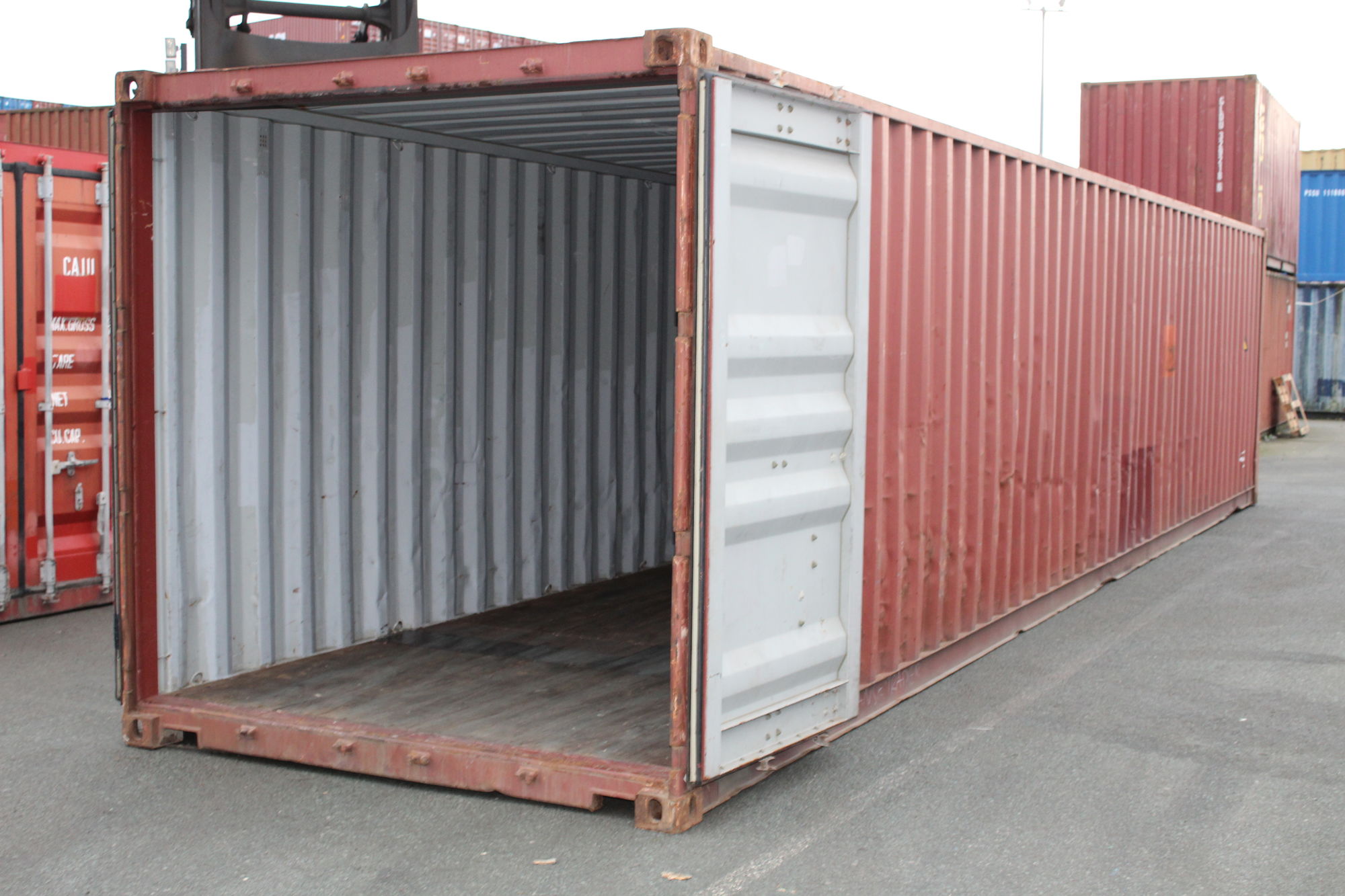 Used 40ft Shipping Container – S2 Doors